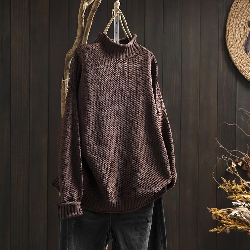 Chunky Knit Wool Sweater with Crew Neck for Women