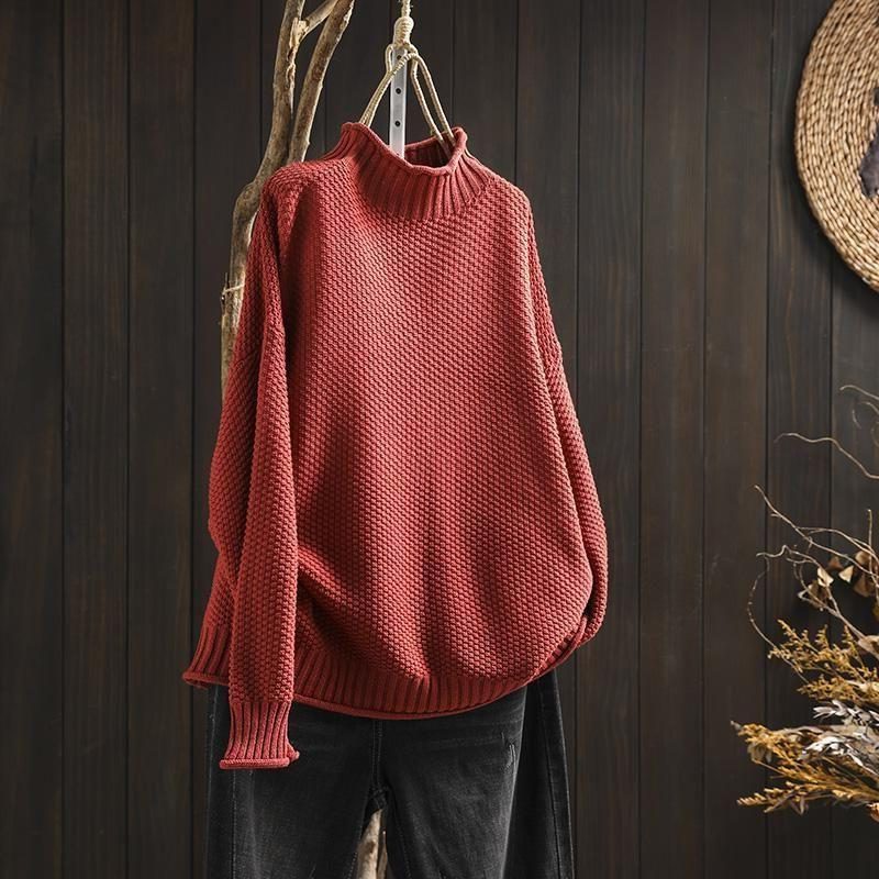 Chunky Knit Wool Sweater with Crew Neck for Women - Red