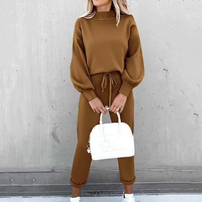 Cropped Crew Neck Sweatshirt Jogger Set for Women - Coffee