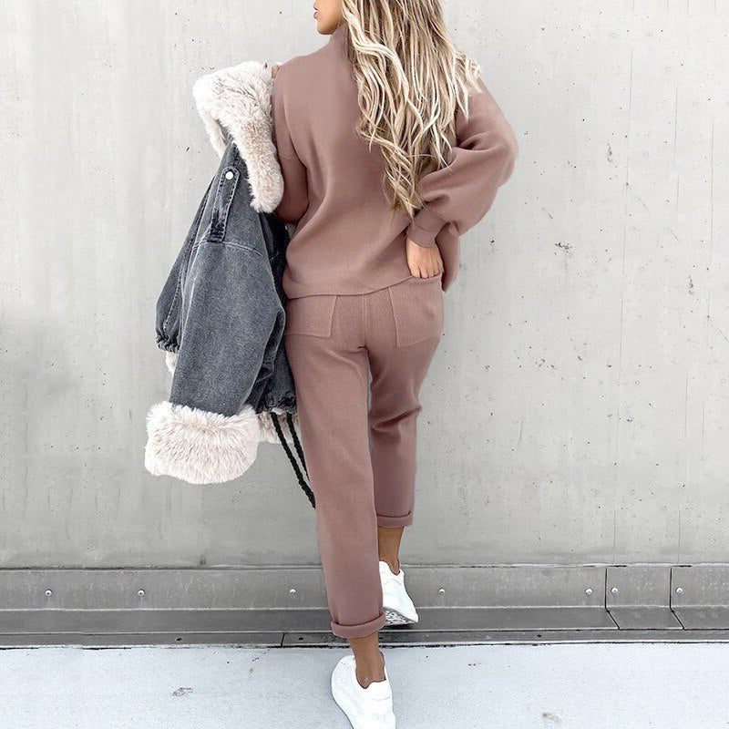 Cropped Crew Neck Sweatshirt Jogger Set for Women - Asbestos Powder