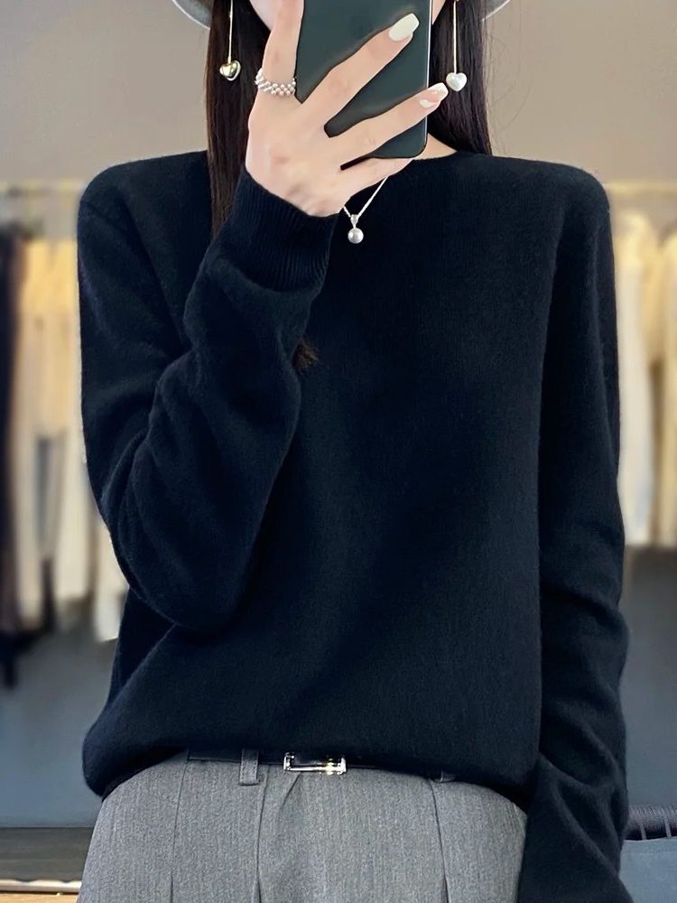 Ribbed Knit Crew Neck Sweater for Women - Black