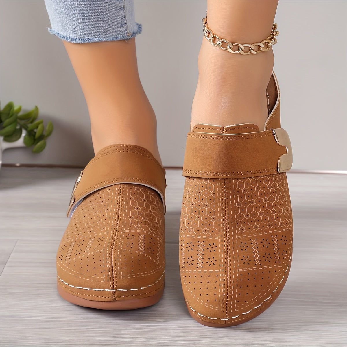Slip-On Loafer Flats for Women - Dark brown