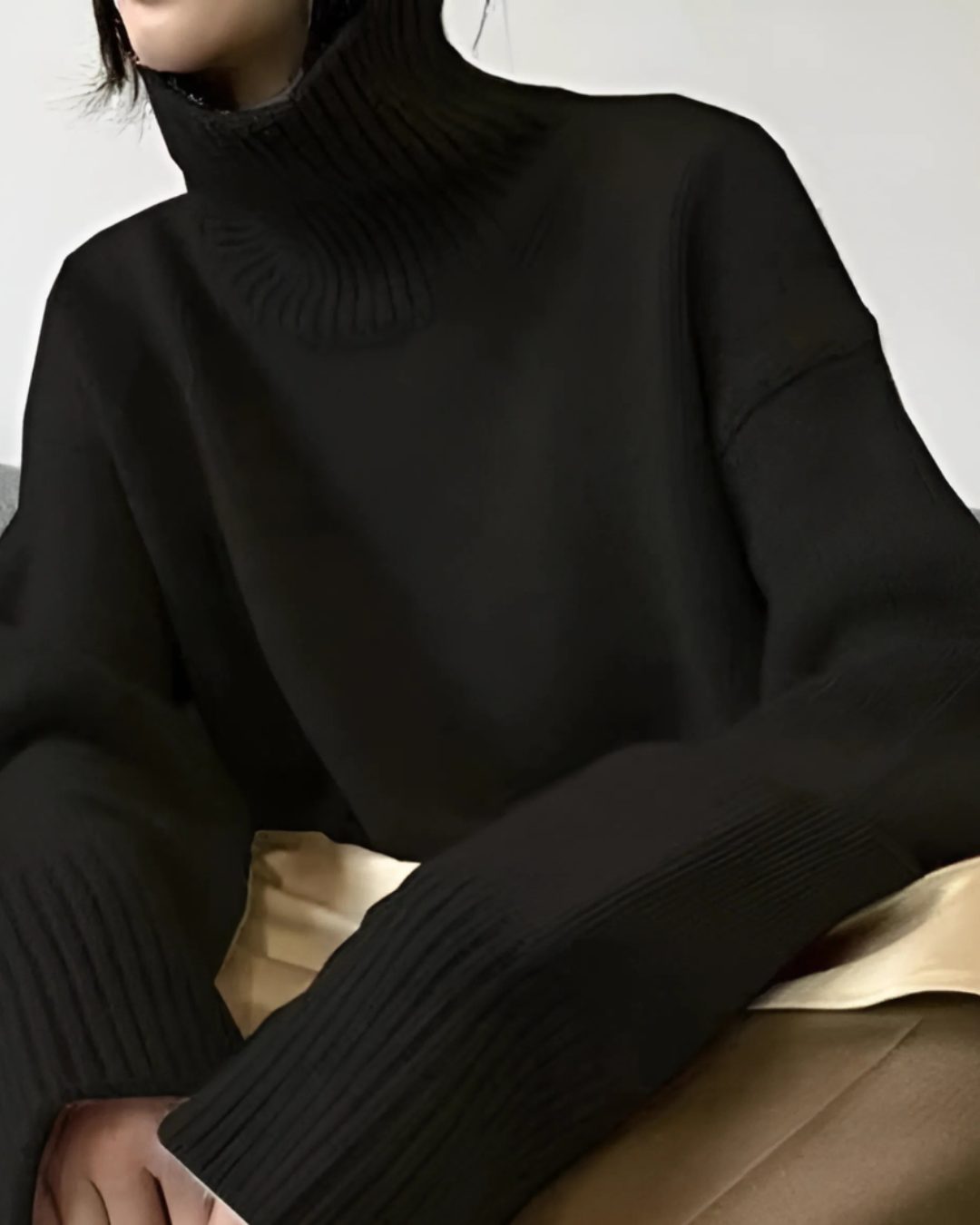 Wool Blend Turtleneck Sweater for Women - Schwarz